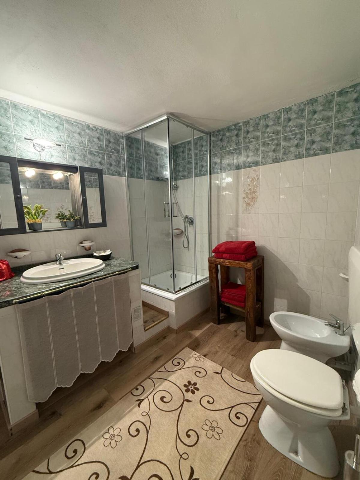 Casa Del Borgo: Appartamento Immerso Nel Verde A/C Bellano Esterno foto